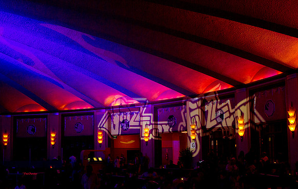 9775-LoRes-Casino@Cat12