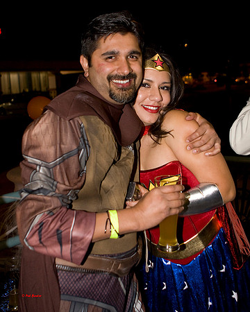 7074-LoRes-Halloween@ViaVeritas09