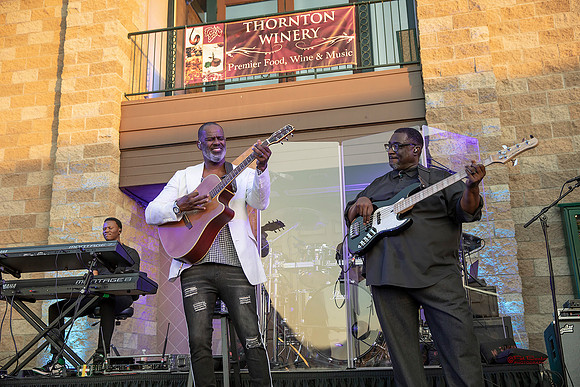 4587-LoRes-McKnight@Ts22