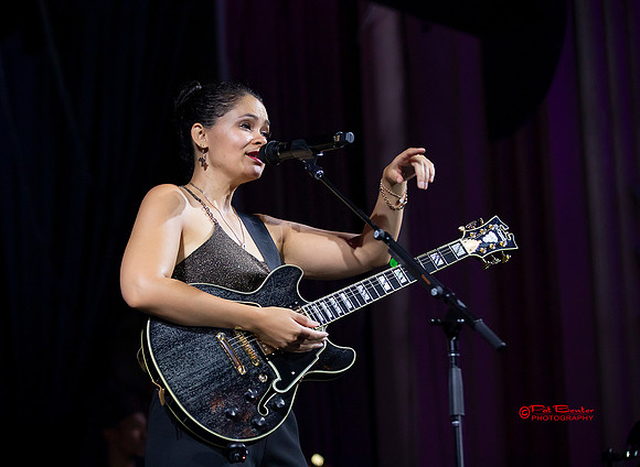 1920-LoRes-Lisa@Cat25