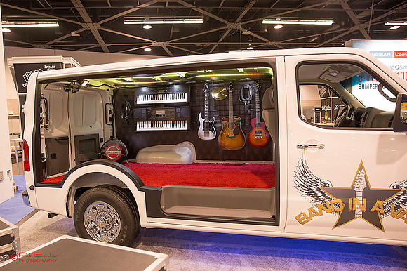 8659-LoRes-@NAMM16
