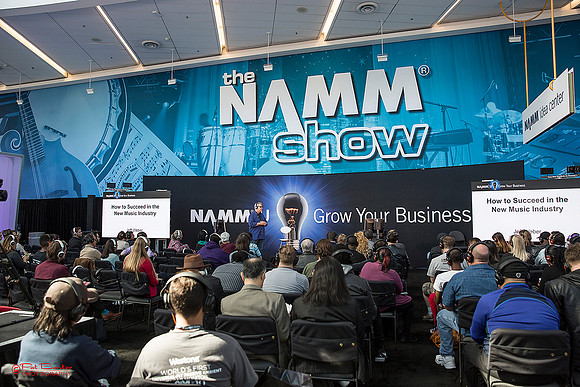 8589-LoRes-@NAMM16
