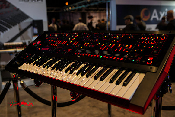 8150-LoRes-NAMM2015