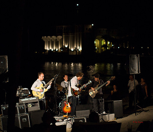 7749-LoRes-RitenourUnplugged@Cat11
