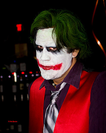 6962-LoRes-Halloween@ViaVeritas09