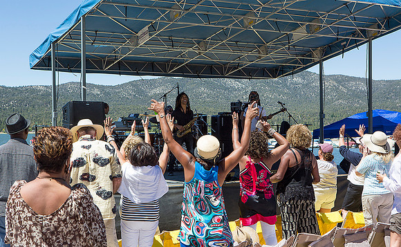 7335-LoRes-Audience@BBJ14