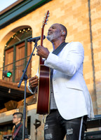 4525-LoRes-McKnight@Ts22