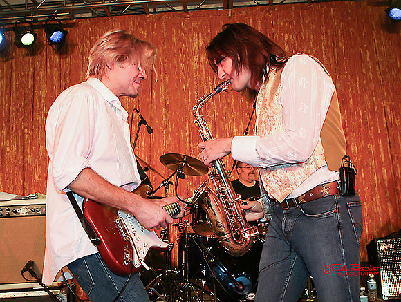 293-LoRes-Hill&GolubNYE05