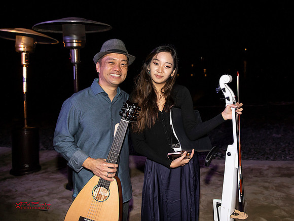 0882-LoRes-Ho@Unplugged@Cat22