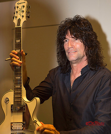 8167-LoRes-NAMM2015_1