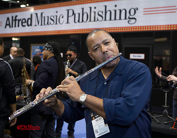 8200-LoRes-NAMM2015