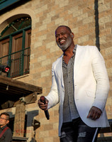 4434-LoRes-McKnight@Ts22