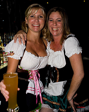 6995-LoRes-Halloween@ViaVeritas09