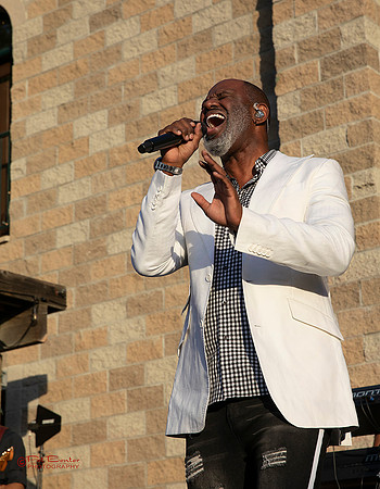 4262-LoRes-McKnight@ts22