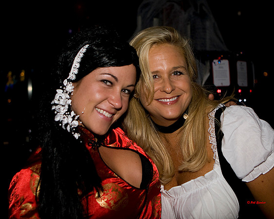 7019-LoRes-Halloween@ViaVeritas09