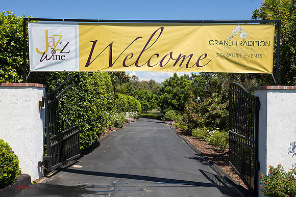 8187-LoRes-Abair&Ripps@GrandTrad17