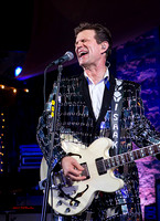 2014 Chris Isaak