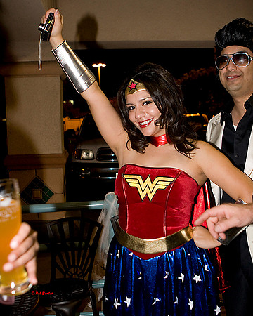 7070-LoRes-Halloween@ViaVeritas09