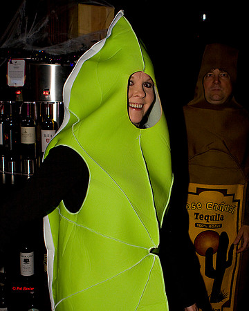 7001-LoRes-Halloween@ViaVeritas09