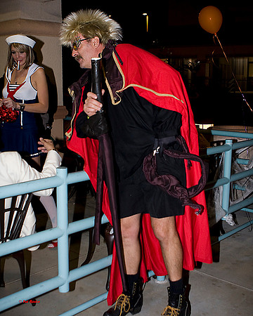 7081-LoRes-Halloween@ViaVeritas09