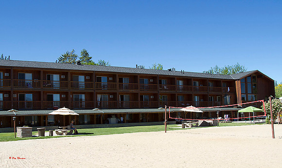 7495-LoRes-MarinaHotelVenue@BB11