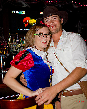 6965-LoRes-Halloween@ViaVeritas09