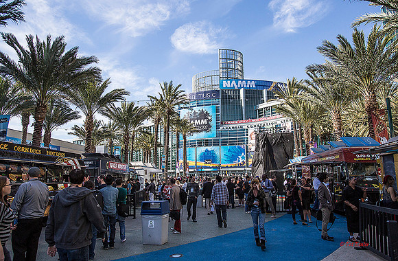 1726-LoRes-NAMM14