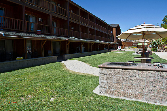 7499-LoRes-MarinaHotelVenue@BB11